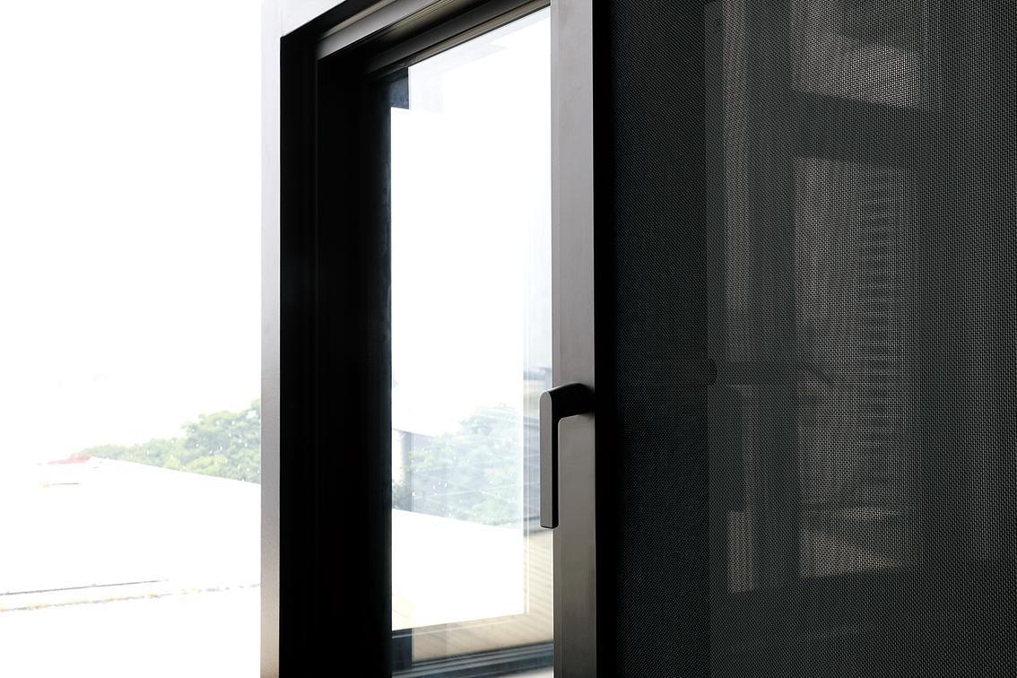 Trango 113 Series Casement & Awning Window view 3